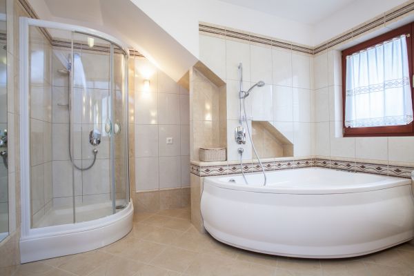 Oversized Bathtub Installation in Kent